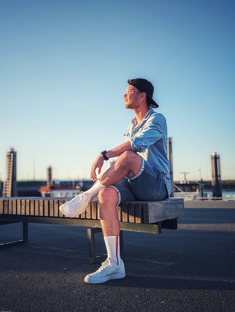 也在无形中 也在无形中